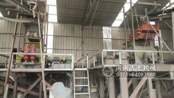 石英砂破碎工藝升級：液壓對輥破碎機如何實現高細度、低能耗生產？