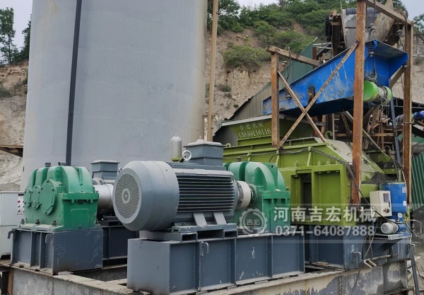 砂粒級配不達(dá)標(biāo)？液壓對輥制砂機(jī)精準(zhǔn)控粒,成品質(zhì)量提升30%！